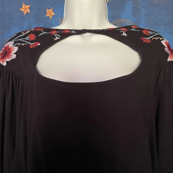 Free People Lita Black Embroidered Bell Sleeve Blouse XS - Picture 7 of 13